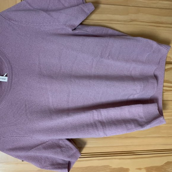 Short Sleeved Monotone Cashmere Sweater - Picture 3 of 4